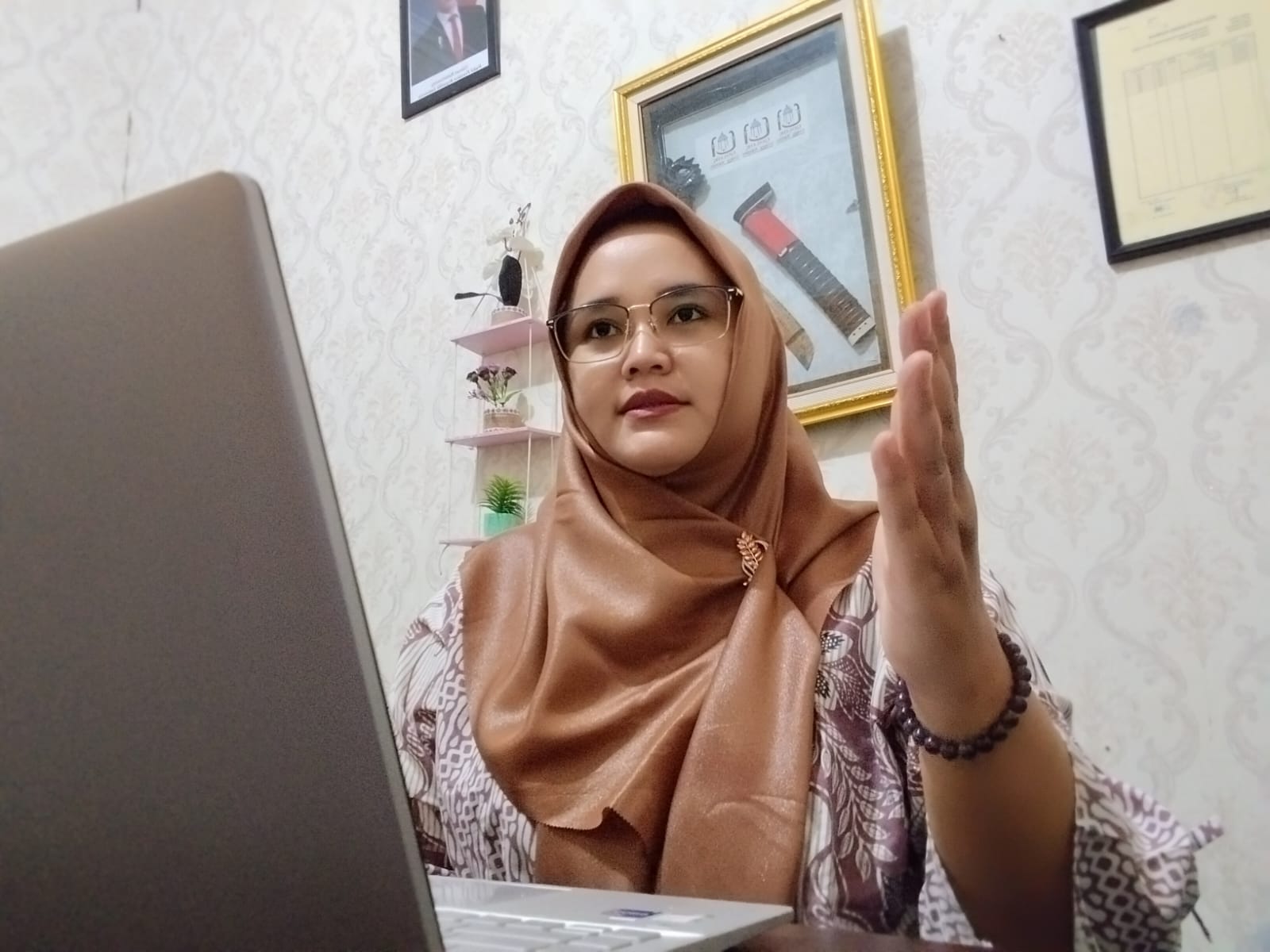 Eneng Nurbaeti Koordiv Penanganan Pelanggaran dan Penyelesaian Sengketa 