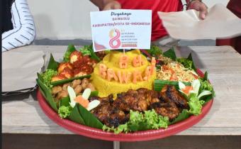 delapan tahun 